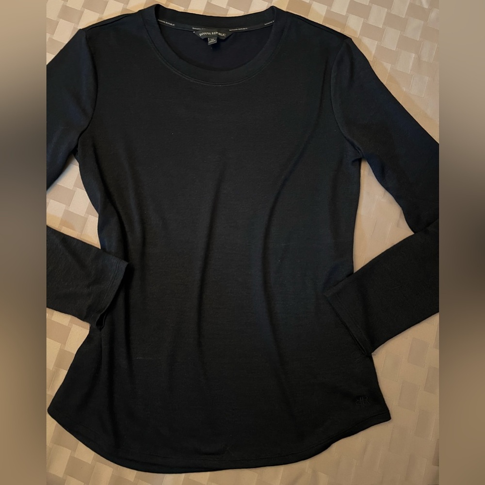 Banana Republic Dark Navy Lightweight Sweater M